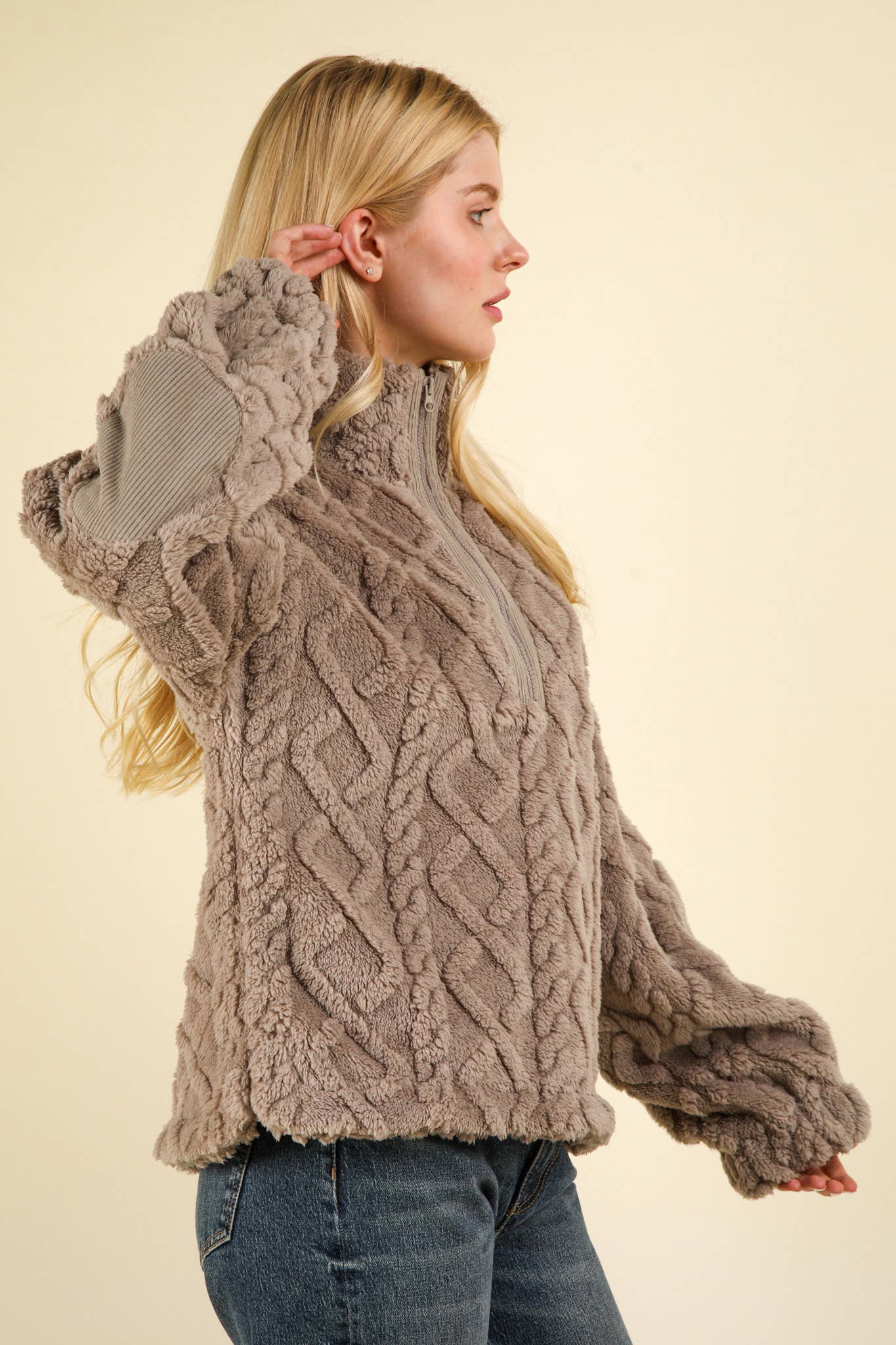Fuzzy Fleece Cozy Cable Top: MOCHA