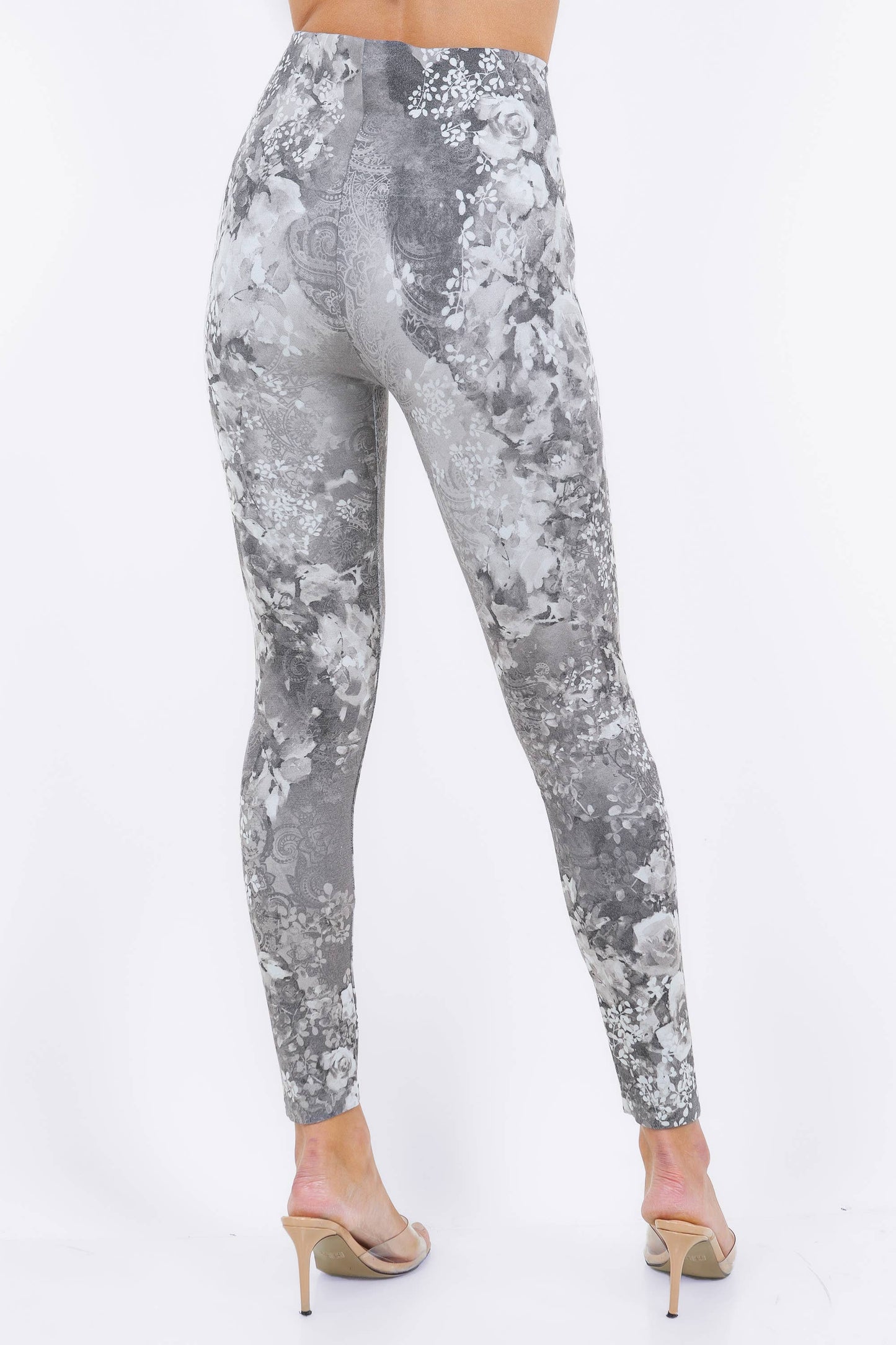 M.Rena - Watercolor Roses and Confetti Foliage Pattern Leggings (HV): Full Length / Plus Size / Wind Chime