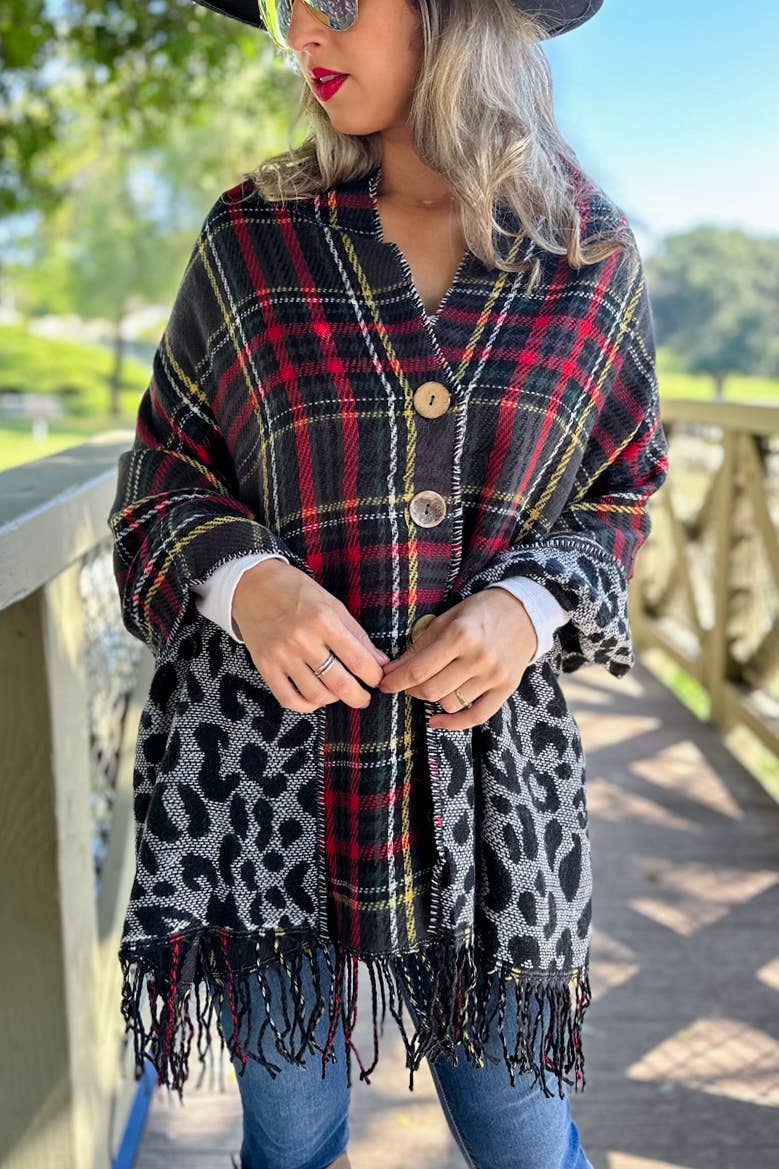 AMOLI - Black and Leopard Dual-Sided Reversible Poncho With Button: Black / One Size