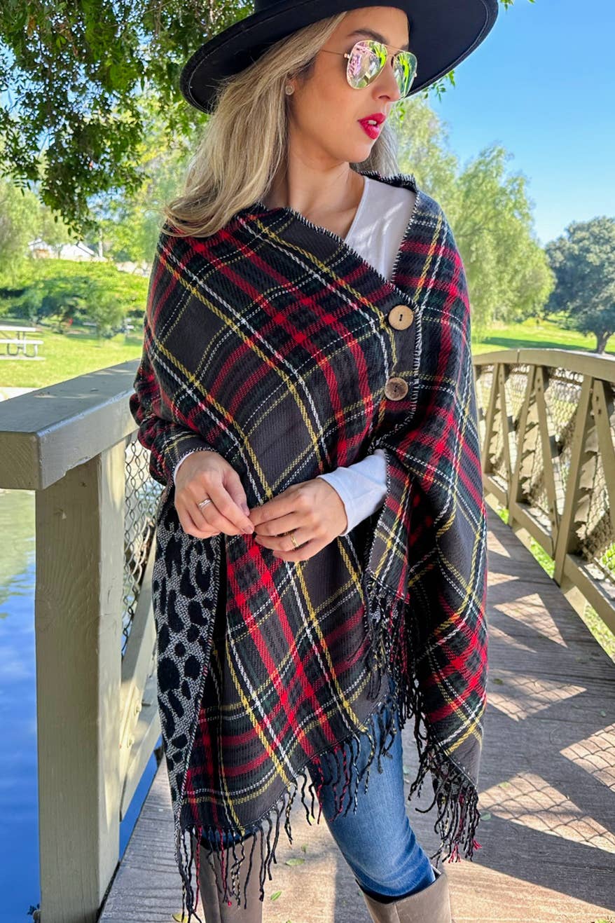 AMOLI - Black and Leopard Dual-Sided Reversible Poncho With Button: Black / One Size
